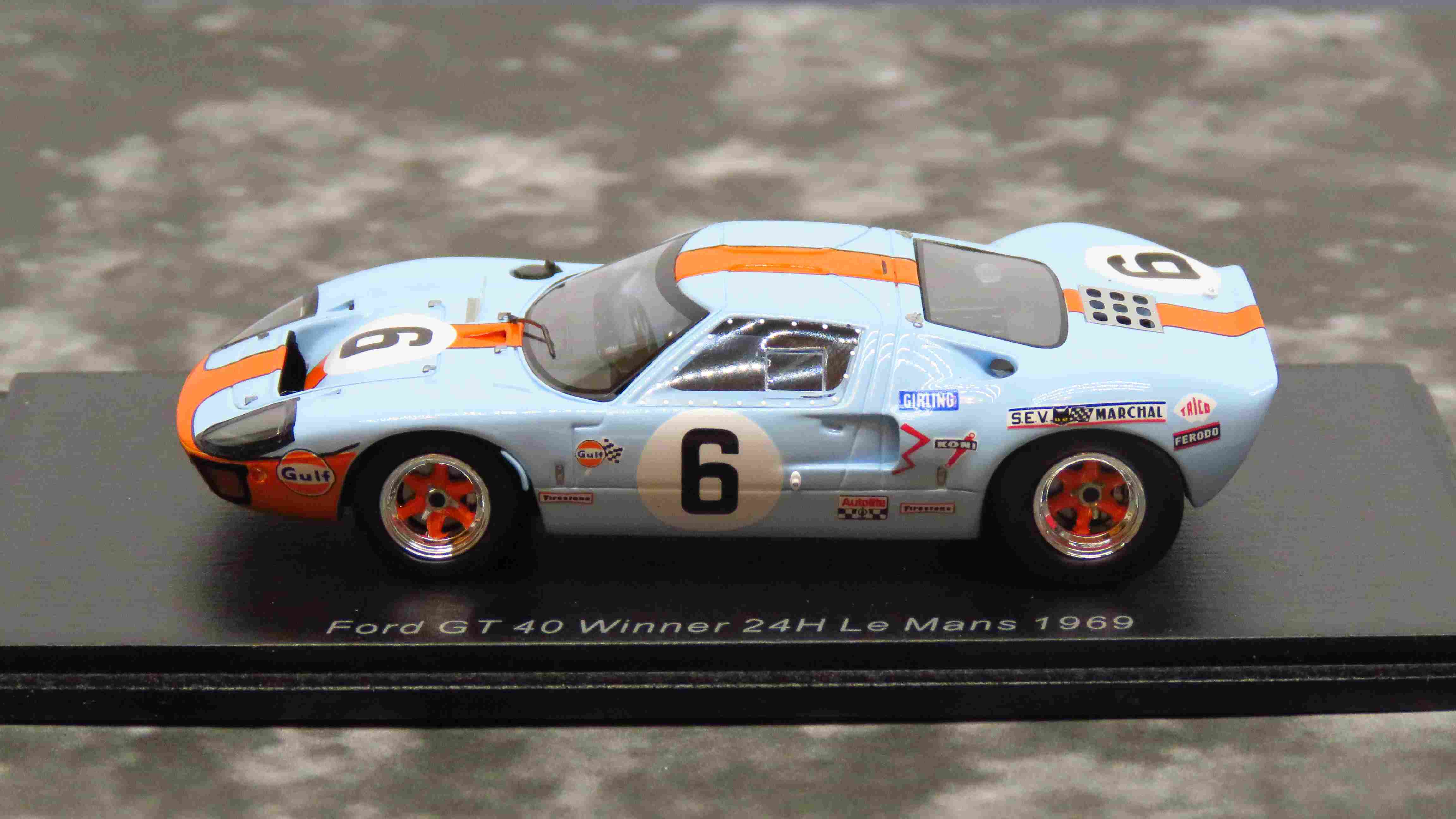 Ford GT 40 No.6 Winner 24H Le Mans 1969 J. Ickx - J. Oliver /Spark